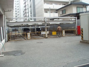 福岡市西区　Ｈビル　立体駐車場　塗装工事　施工前