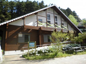 筑紫野市　竜岩自然の家　塗装工事　完了