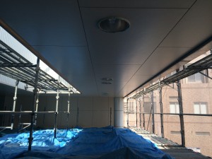 竹田ビル　玄関廻り　天井塗装完了
