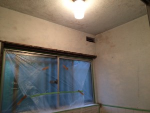 大野城市　塗装工事　白木原アパート　浴室　壁天井　施工前