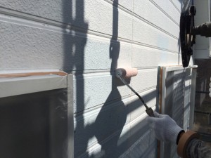 宗像市　塗装工事　Ｉ様邸　外壁　下塗り施工中