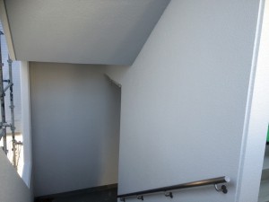 太宰府市　塗装工事　サンケア太宰府　外部階段　完了