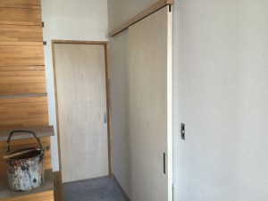 福岡市　Ｈ様邸　新築　内部塗装工事　建具　施工前