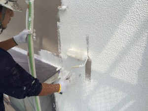筑紫野市　Ｋ様邸　塗装工事　外壁　下塗り施工中
