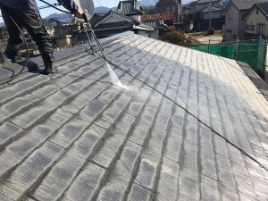 福岡県　粕屋町　アパート　塗装工事　屋根　高圧洗浄