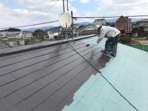 福岡県　粕屋町　アパート　塗装工事　屋根　ファインパーフェクトベスト　２回目