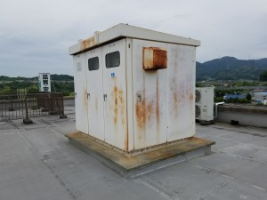 筑紫野市　屋上　鉄部　塗装工事　施工前