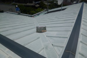 福岡市　南区　板金屋根　塗装工事　サーモアイプライマー　完了
