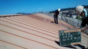 福岡県　糸島市　塗装工事　キリスト教会　板金　瓦棒　屋根　高圧洗浄