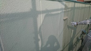 大野城市　Ａ様　所有　テナント　塗装工事　ＡＬＣ　外壁  上塗り　オーデフレッシュＳｉ　1回目