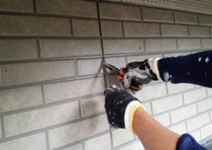 筑紫野市　Ｈ様邸　住宅　塗装工事　外壁　シーリング打替え　既存撤去　施工中
