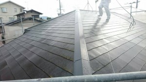 筑紫野市　Ａ様邸　塗装工事　コロニアル屋根　高圧洗浄　施工中