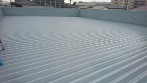 春日市　塗装工事　たんぽぽ整骨院　折半屋根　塗装　日本ペイント　ファインパーフェクトベスト　２回目　完了
