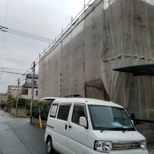 福岡市　博多区　塗装工事　戸建て住宅　塗装工事　現在施工中です。