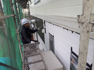 福岡県　筑後市　塗装工事　Y様邸　外壁サイディングボード　パーフェクトセラミックトップG　中塗り