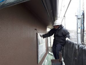 福岡県　新宮町　H様邸　外壁モルタル　塗装工事　上塗り　パーフェクトトップ　２回目