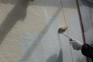 福岡市　早良区　Ｎ様邸　住宅塗装工事　外壁　遮熱塗装仕様　ファインサーモアイウォールＳｉ　中塗り