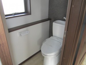 福岡県　久留米市　久留米天神コーポ　トイレ取替え　完了
