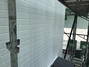 福岡県　久留米市　塗装工事　サイディング外壁　下塗り　パーフェクトサーフ