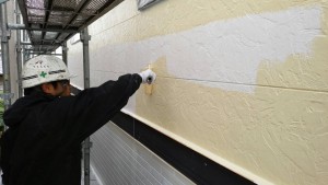 筑紫野市　外壁　塗装工事　A様邸　サイディングボード　塗装　上塗り　日本ペイント　パーフェクトトップ　１回目