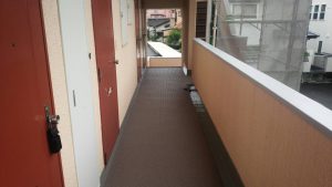 福岡県　大野城市　共用階段　通路　長尺シート　（防滑性ビニル床シート）　防水工事　