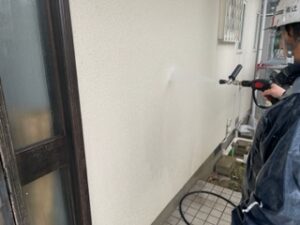 佐賀県　基山町　外壁塗装工事　高圧洗浄作業
