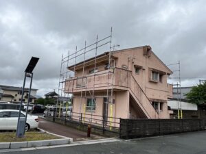 福岡県　福智町　アパート屋根塗装工事　足場組立完了