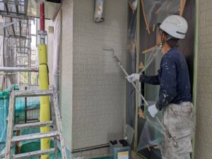福岡県　筑紫野市　外壁サイディングボード塗装工事　上塗り2回目