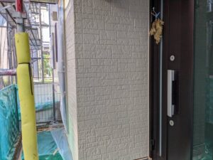 福岡県　筑紫野市　外壁サイディングボード塗装工事　上塗り2回目　完了