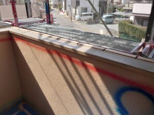 福岡市外壁塗装工事　下地処理　カチオンフィラー塗布　完了
