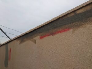 外壁下地補修作業　Uカットシール材充填工法　樹脂モルタル埋め戻し　完了