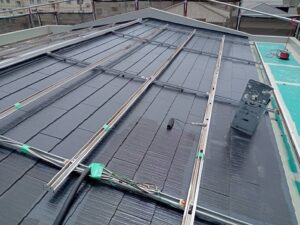 福岡市　屋根塗装工事　ラジカル制御型塗装仕上げ　1回目